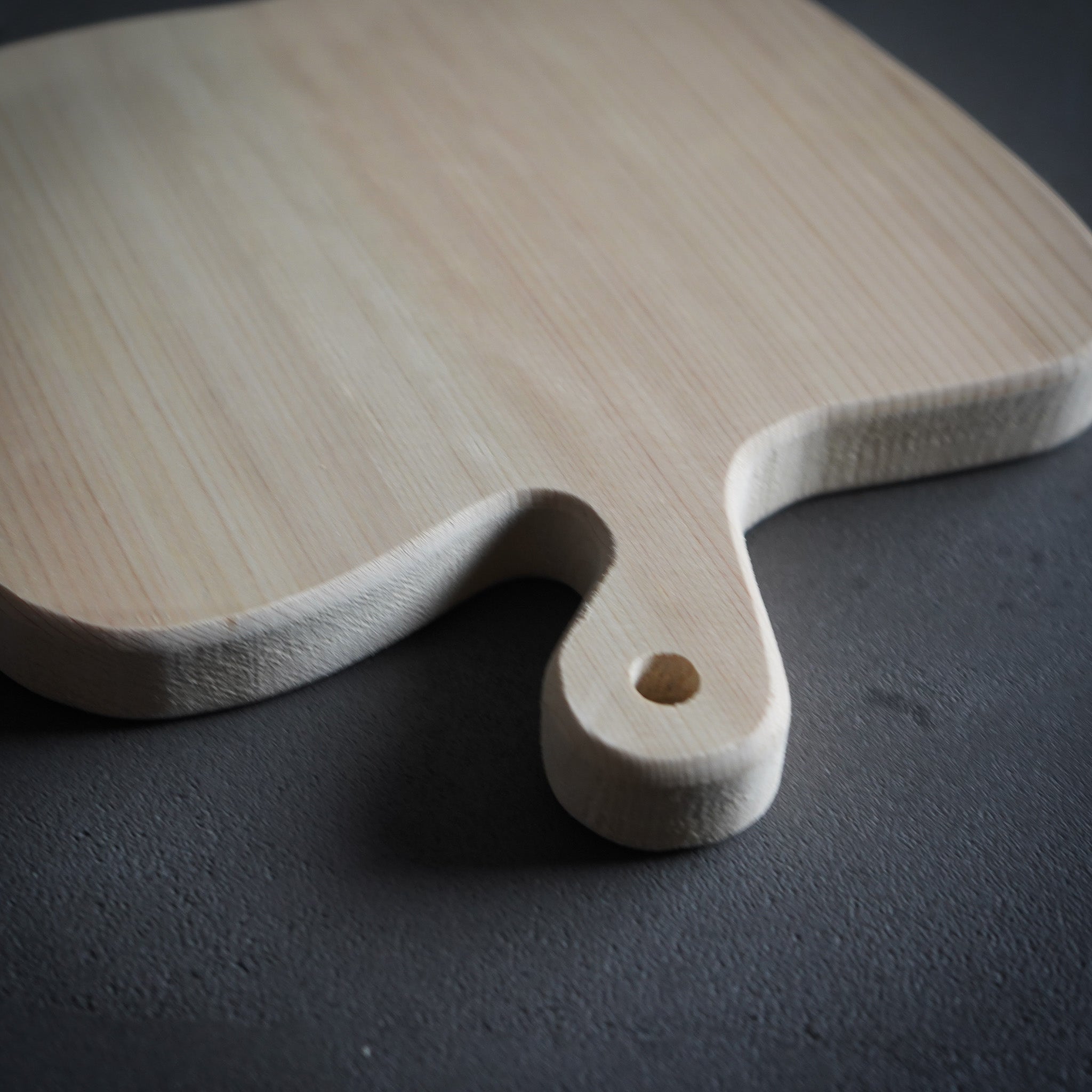 木曽桧まな板りんご ギフト用個装 / 雅漆工芸 – Tomoe-Ya