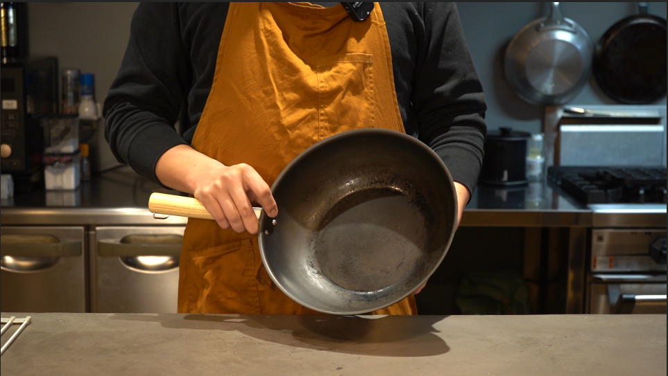 First Frying Pan Your First Cast Iron Frying Pan Guide: How to Use and Maintain It ...