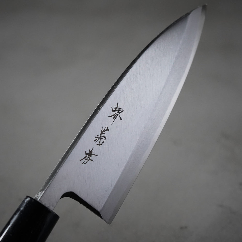 出刃包丁の歴史と魅力：日本の伝統が生んだ魚さばきの名刀