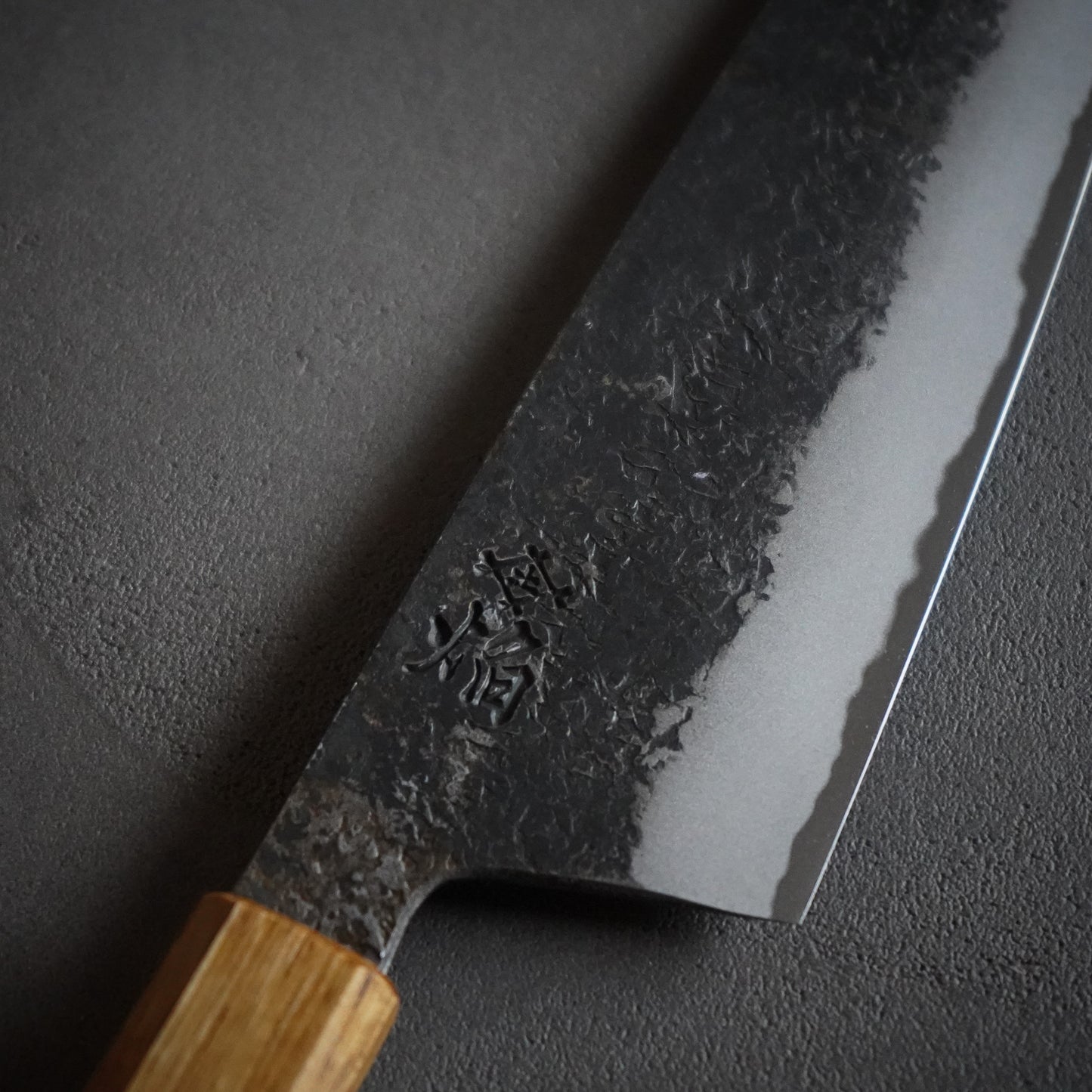 
                  
                    Homura Guren Gyuto 225mm / Sakai Takayuki
                  
                