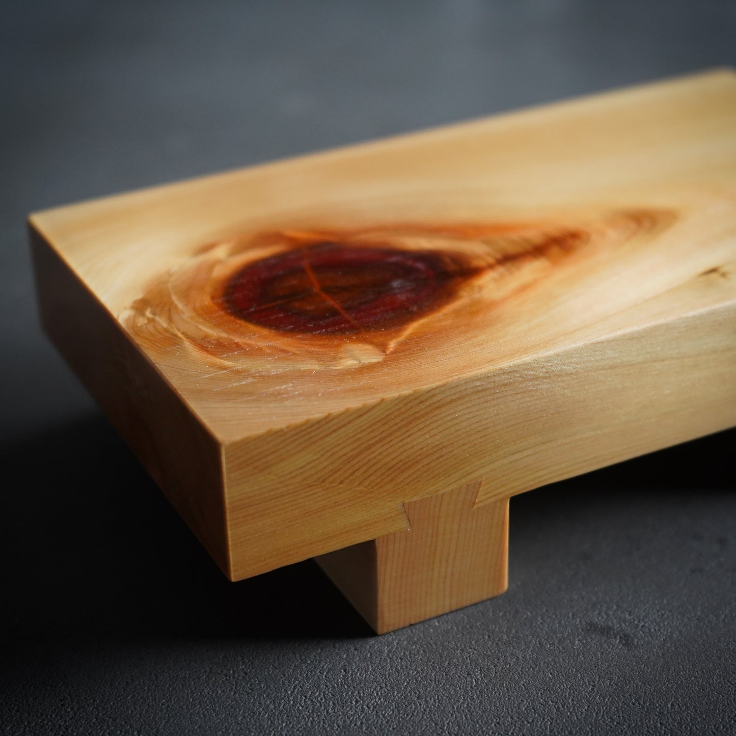 
                  
                    Hinoki Wooden Serving Tray with Knots – Miyabi Urushi Crafts
                  
                