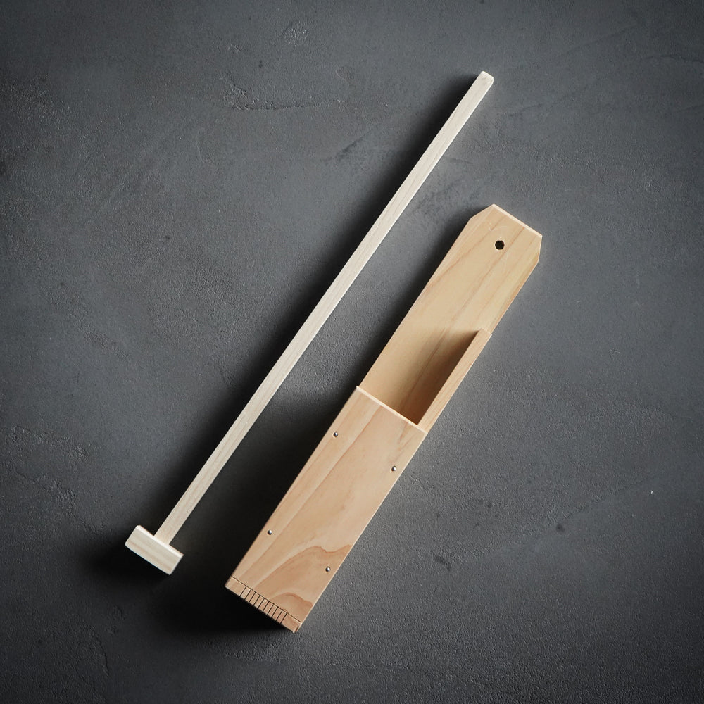 Hinoki Tokoroten Press with Nylon Strings / Miyabiurushi Kogei