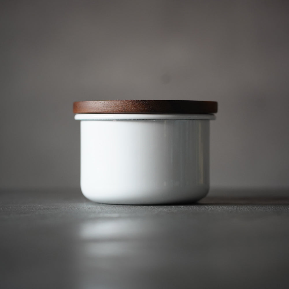 
                  
                    Stack Canister / Canda
                  
                