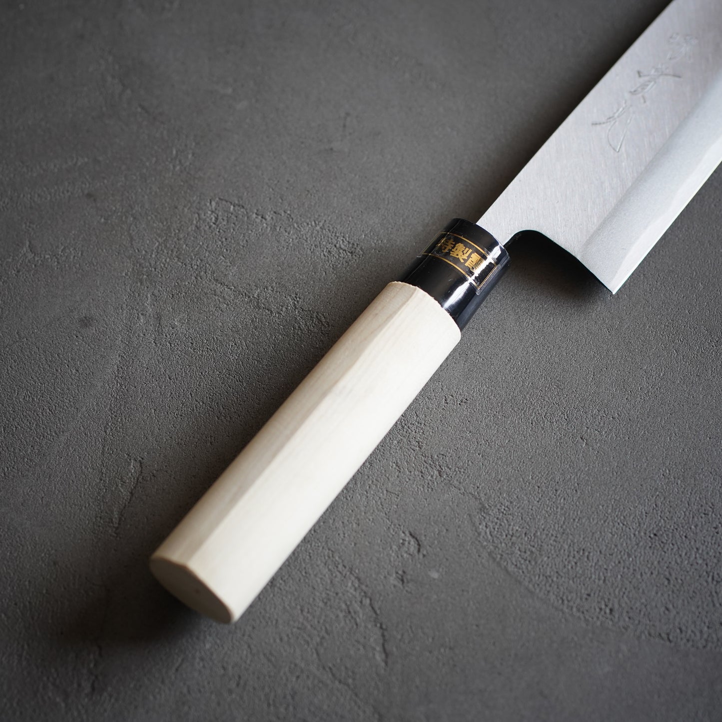 
                  
                    Special Kasumi PC Handle Miori Knife / Jikkou Cutlery
                  
                