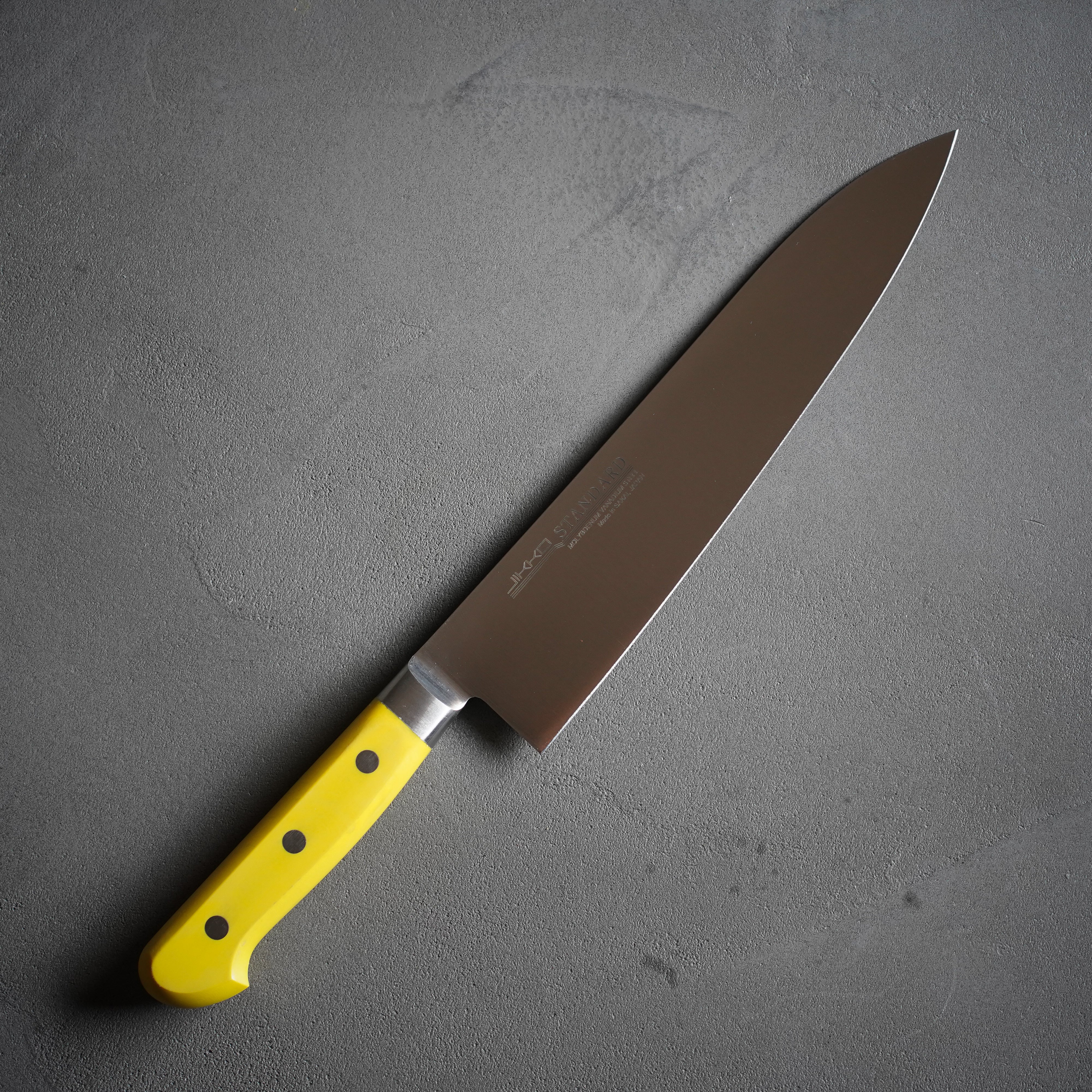 康之　牛刀包丁 堺の實光刃物 スタンダード抗菌PC ツバ付 牛刀 – プロも家庭も安心の