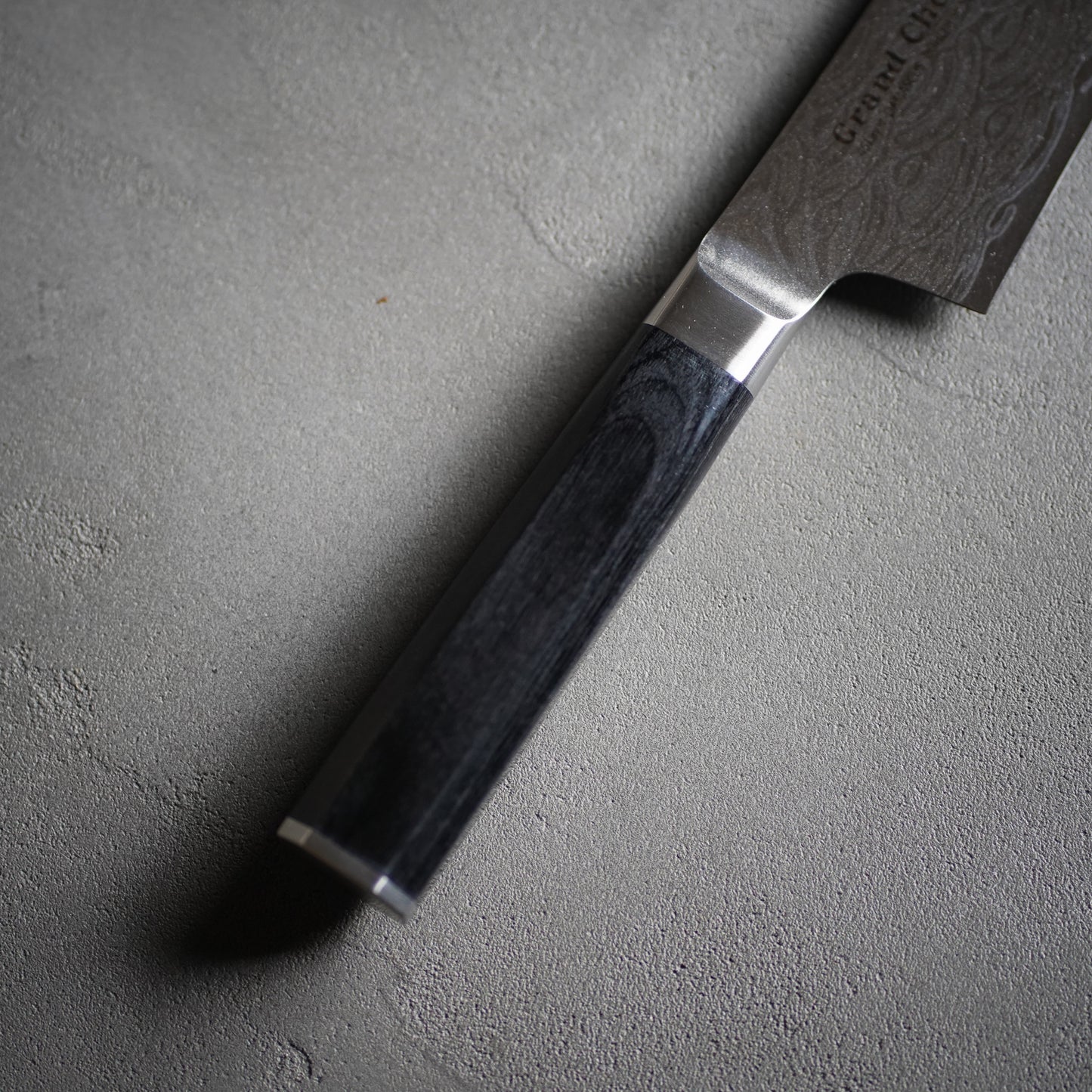 
                  
                    Grand Chef Seigaiha Santoku Knife 180mm / Takayuki Sakai
                  
                