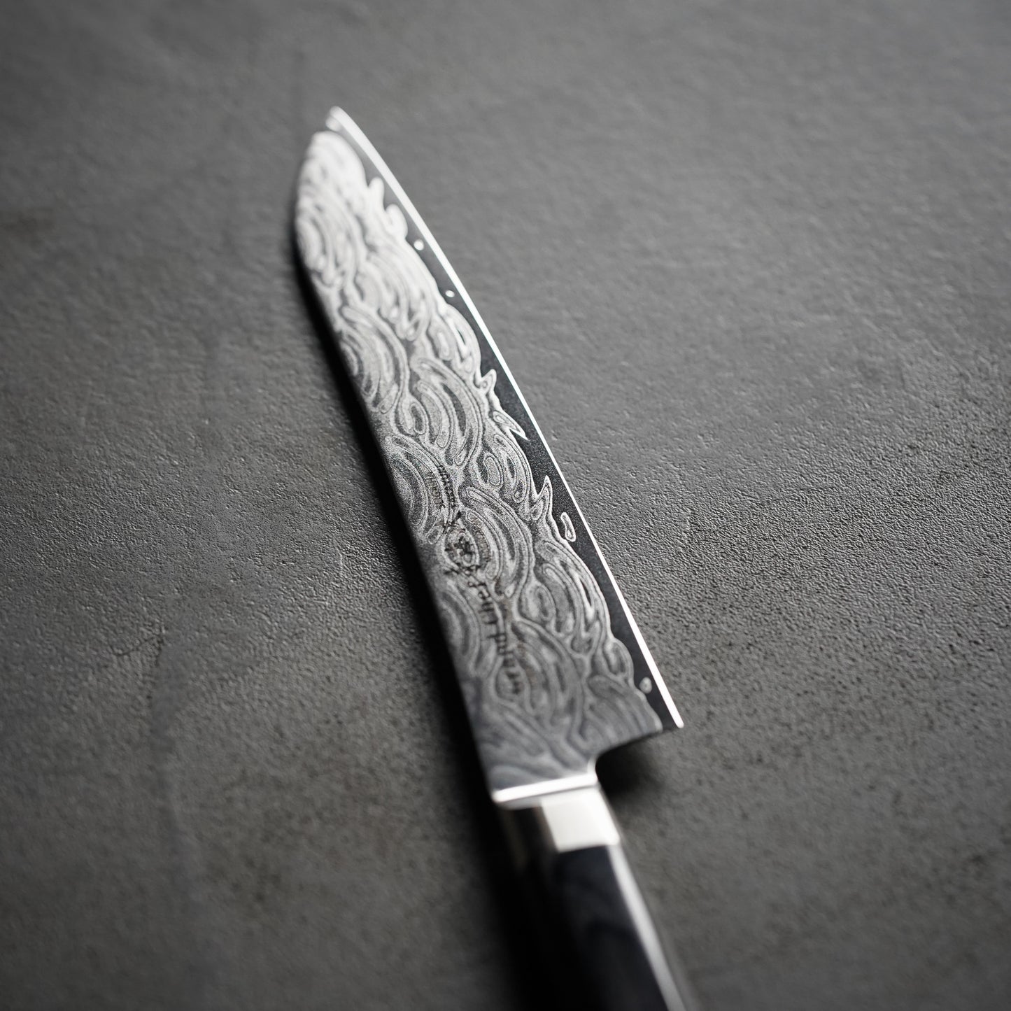 
                  
                    Grand Chef Seigaiha Santoku Knife 180mm / Takayuki Sakai
                  
                