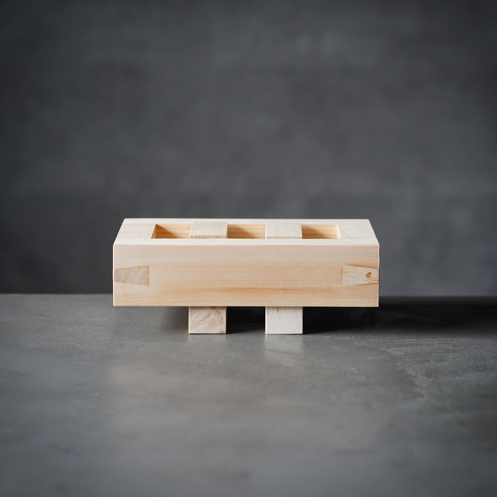 Two-layer cypress / Miyabi Urushi Kogei