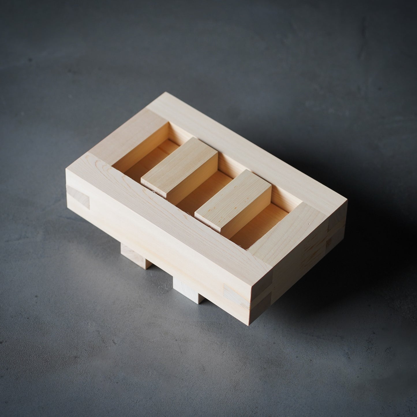 
                  
                    Two-layer cypress / Miyabi Urushi Kogei
                  
                