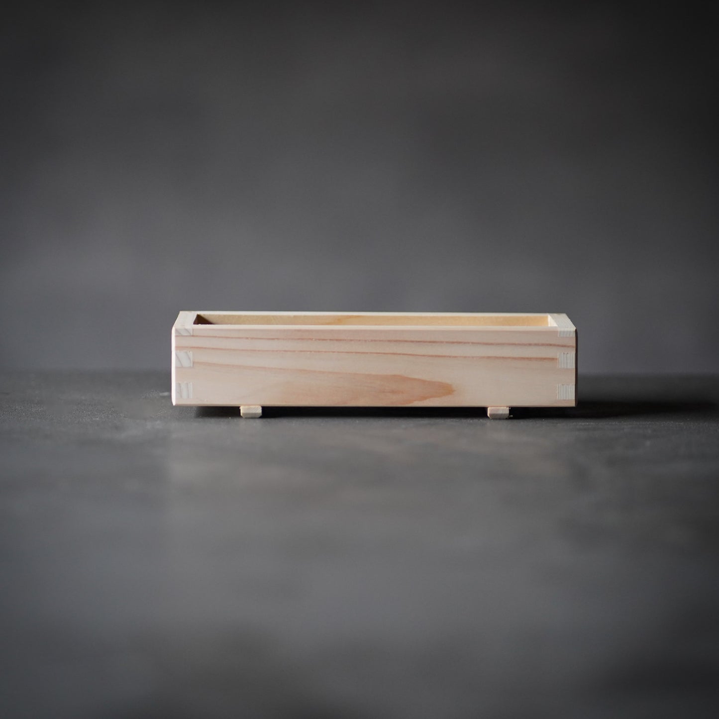 
                  
                    pacific saury pressed sushi made from cypress wood / Miyabi Urushi Kogei
                  
                