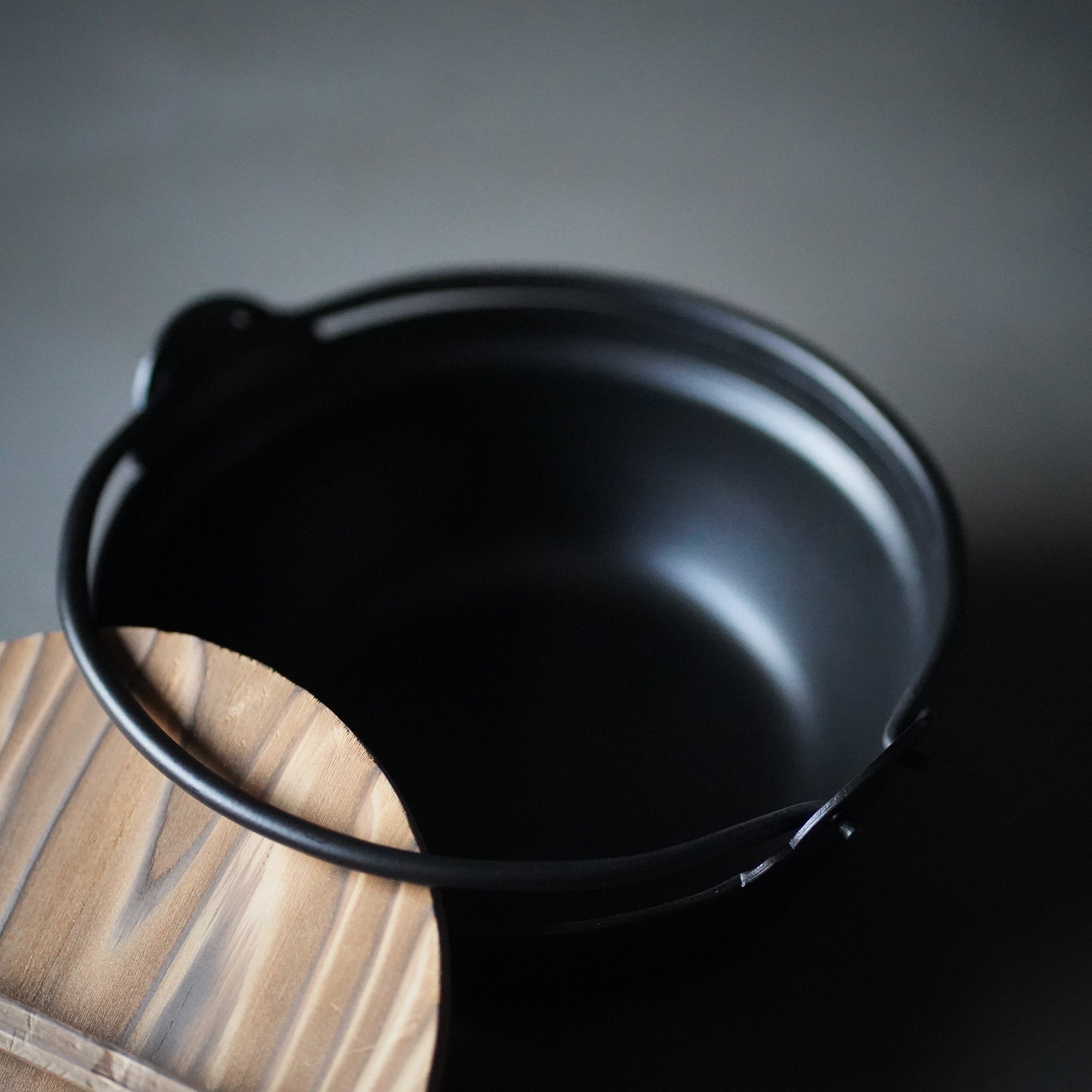 Mine Tiered Hometown Pot, Black (Pressed) | Local pot with wooden lid ...