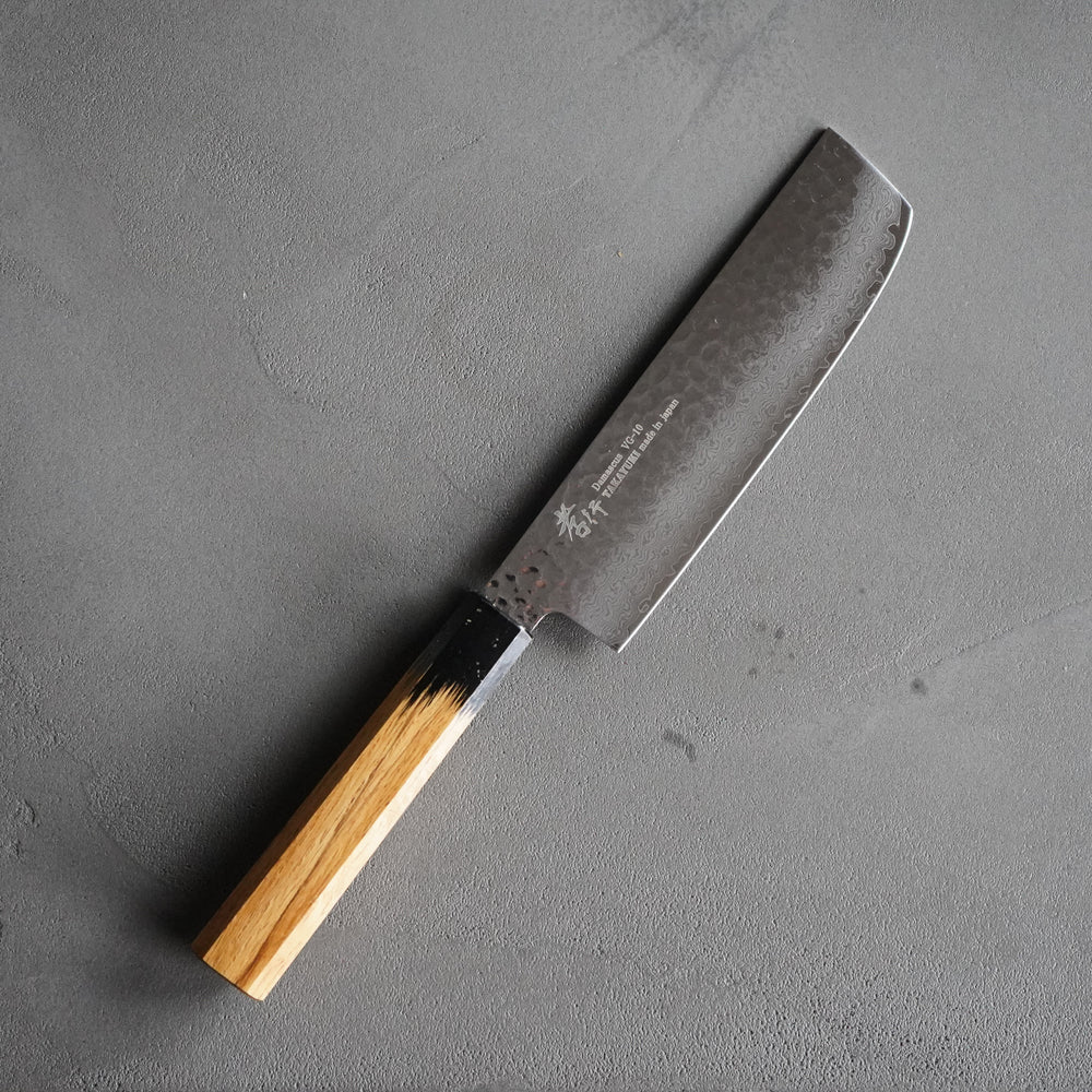 
                  
                    33-layer Damascus, lacquered oak, vegetable knife, 160mm / Sakai Takayuki
                  
                