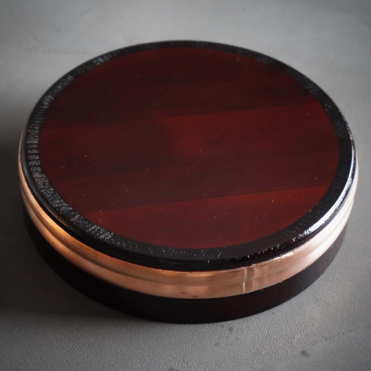 
                  
                    Edo lacquer box with outer lacquer coating / Miyabi lacquer crafts
                  
                