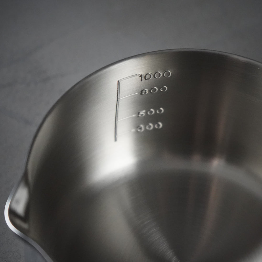 
                  
                    Milk pan / Fujinos
                  
                