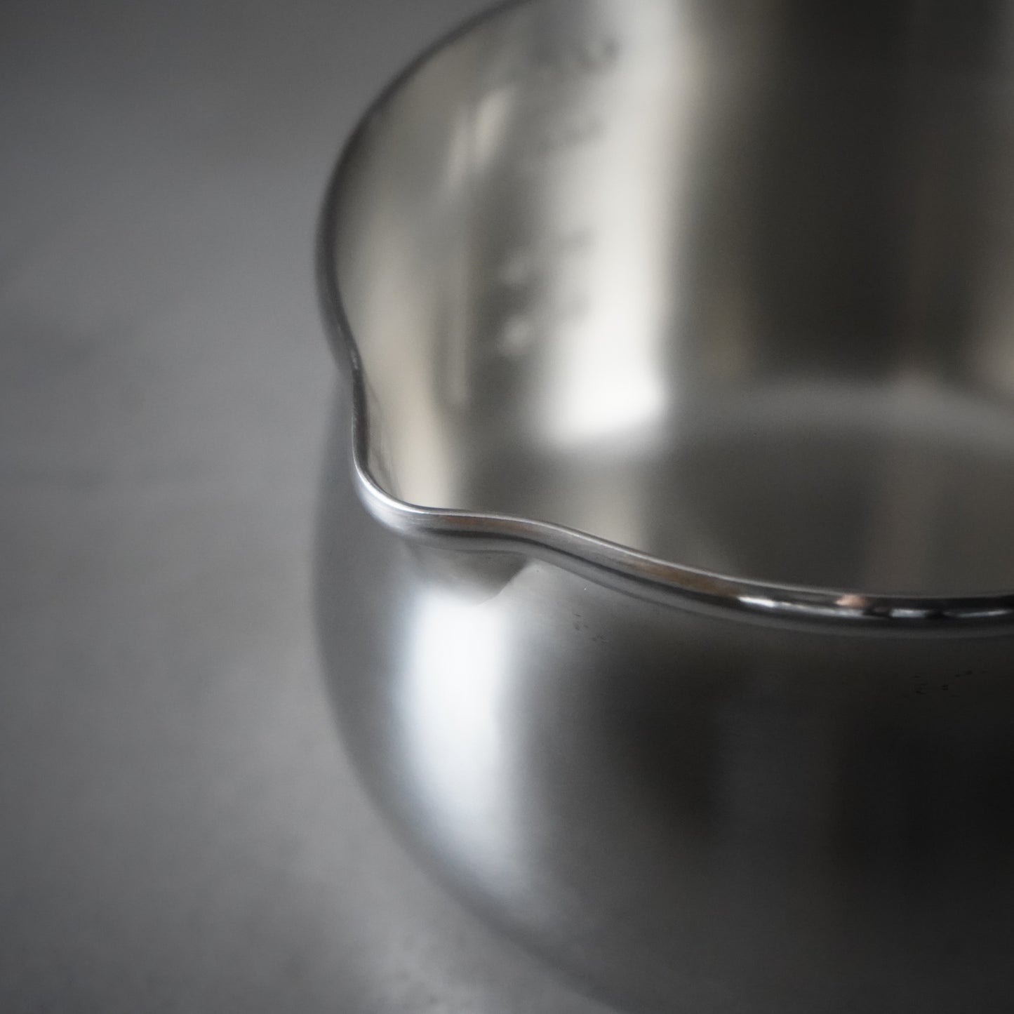 
                  
                    Milk pan / Fujinos
                  
                
