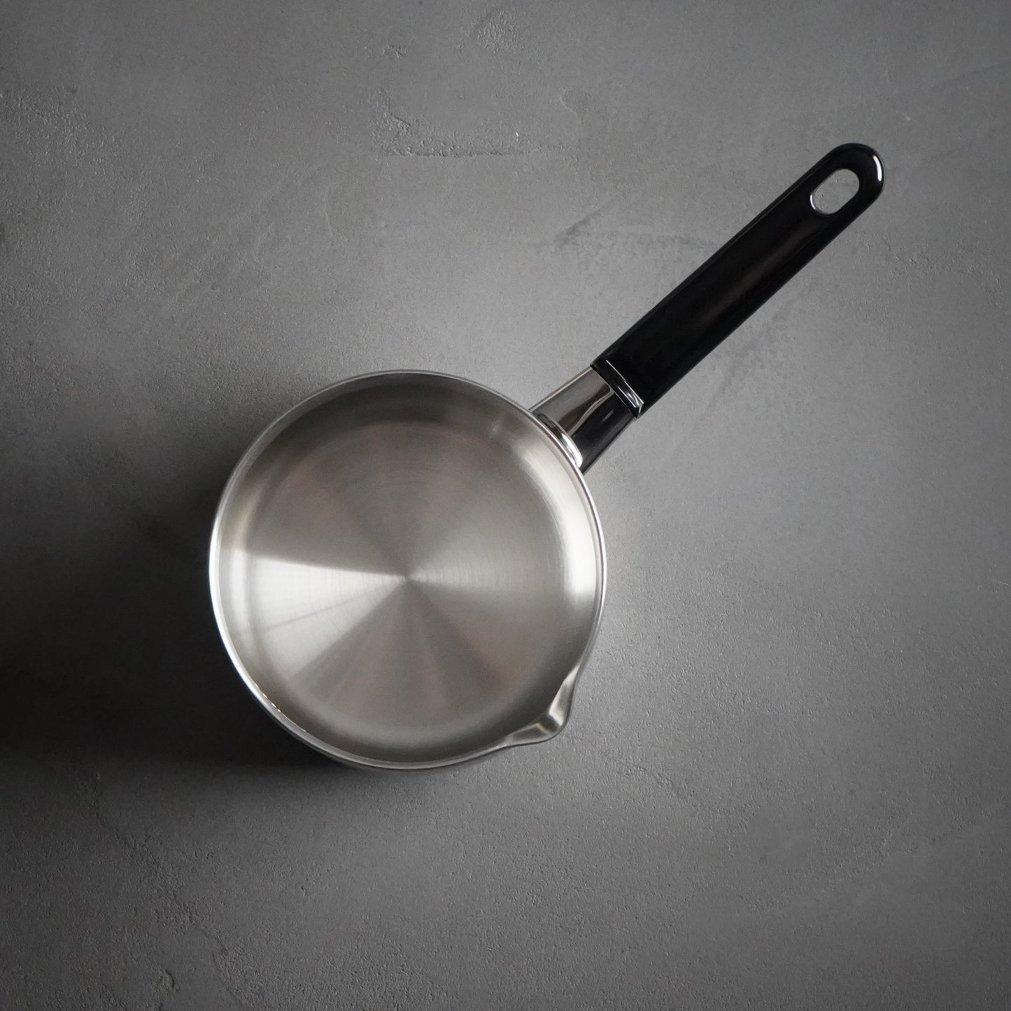 
                  
                    Milk pan / Fujinos
                  
                