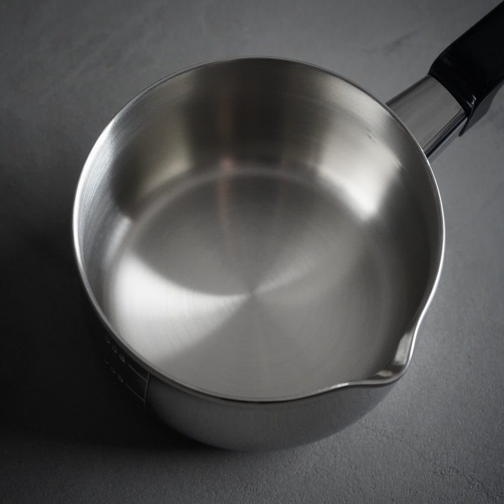 
                  
                    Milk pan / Fujinos
                  
                