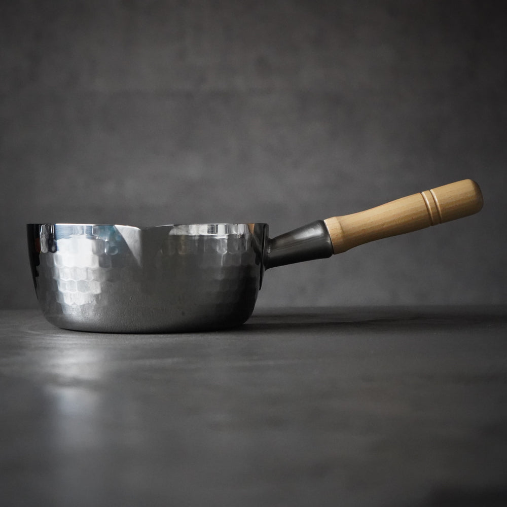 Ruler Electromagnetic Hammered Yukihira Pot / Kanda